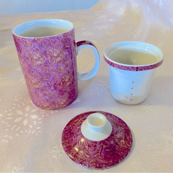 World Market Tea Cup & Tea Leaf Strainer w/Lid Gorgeous no chips - Picture 1 of 3